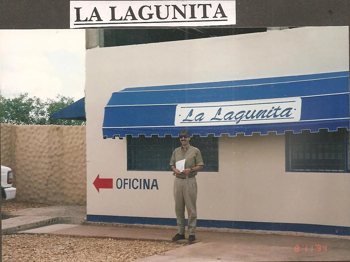 Oficina de ventas de La Lagunita, noviembre de 1994.